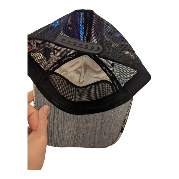 Trucker hat Ed Hardy, silver and black tiger logo, snap back, Y2K, vinta… - Picture 5 of 6